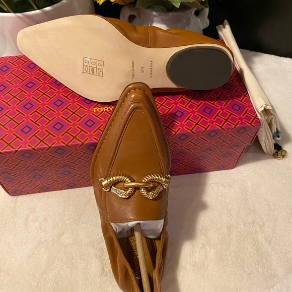 TORY BURCH JESSA POINTY-TOE LOAFER - Picture 8 of 8